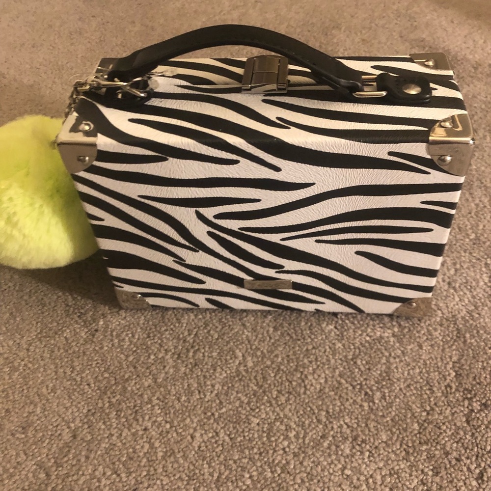 Handbag - Picture 3 of 3